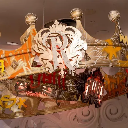 Dos Reis By The Beautique