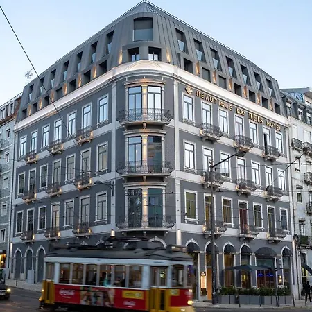 Dos Reis By The Beautique