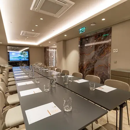 Dos Reis By The Beautique Hotel 4*