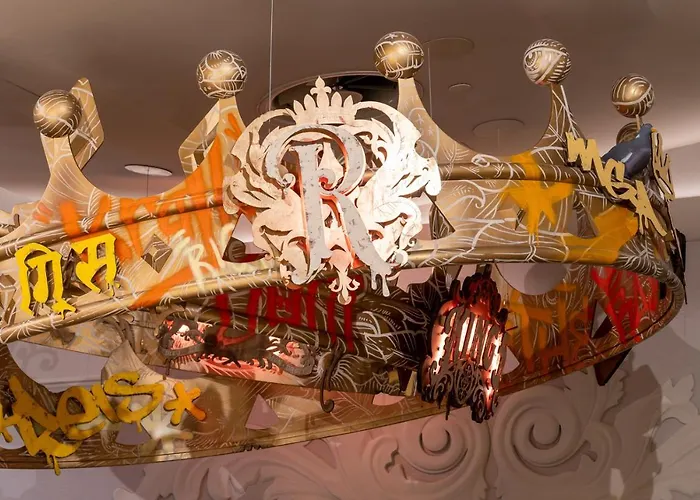 Dos Reis By The Beautique